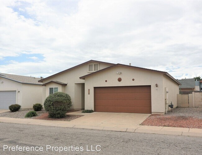 Building Photo - 3 br, 2 bath House - 743 Four Winds Circle