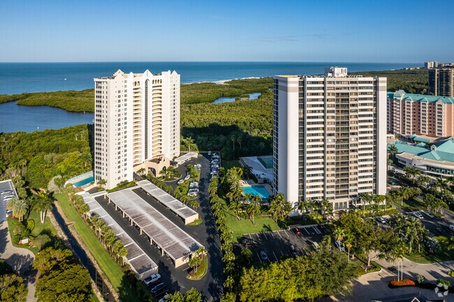 Foto aérea - St. Nicole A Condominium