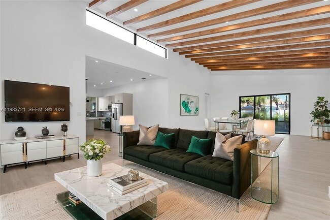 Foto del edificio - 3905 SW 5th St