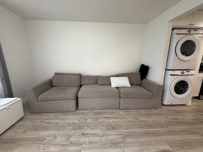 Photo - 2 Bedroom Renovated Unit – Walk to Meharry & Fisk Downtown Nashville Apartment