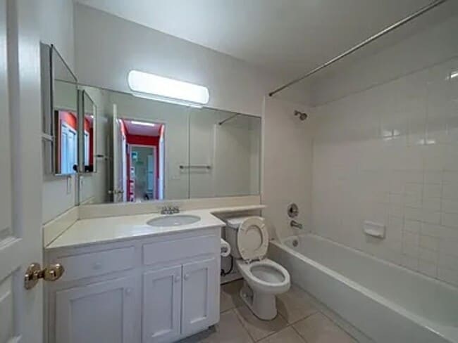 Building Photo - Spacious Golden Hill Townhome with 2-Car Garage & Canyon Views!