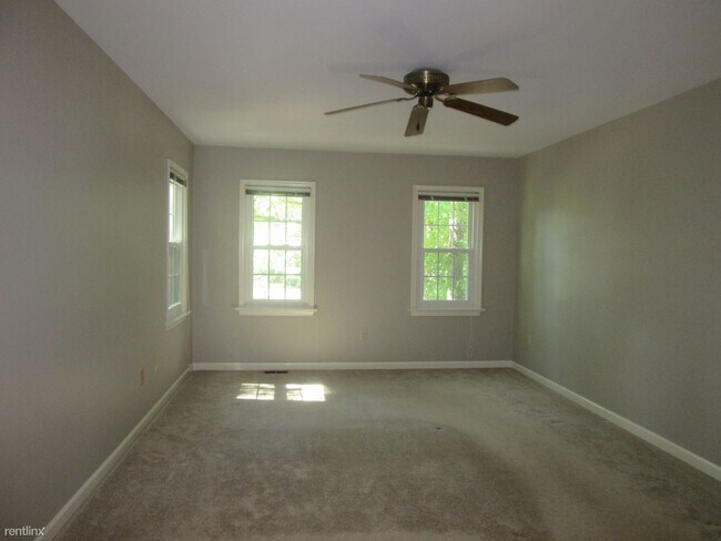 Building Photo - 4 br, 2.5 bath House - 980 Liberty Oaks Court