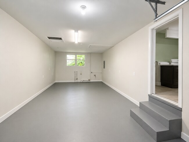 Building Photo - 3920 7th Ave N