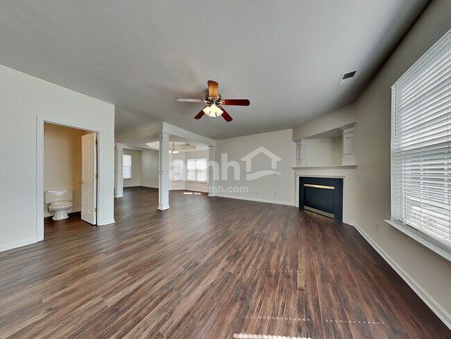 Foto del edificio - 2526 Ingleside Drive