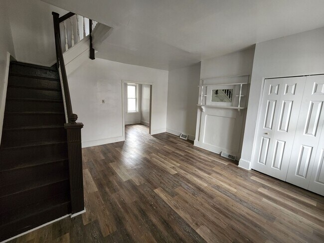 Foto del edificio - 834 E 17th St