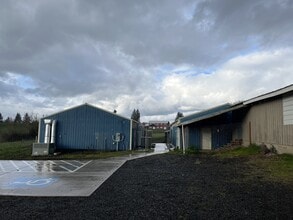 Building Photo - 16093 SW Roy Rogers Rd