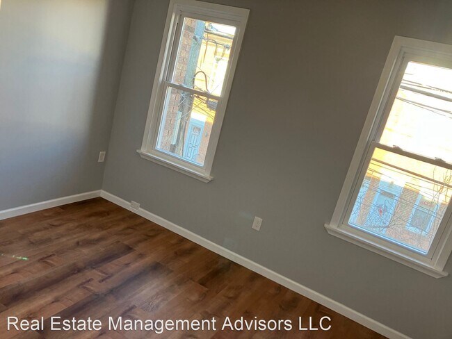 Foto del edificio - 2 br, 1 bath House - 3263 Salmon Street