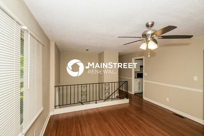Foto del edificio - 4 Bedroom Pet-Friendly Home in Center Poin...
