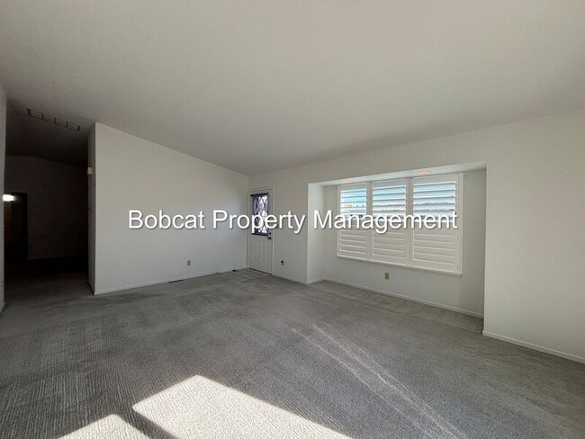 Foto del edificio - 628 Long Valley Rd