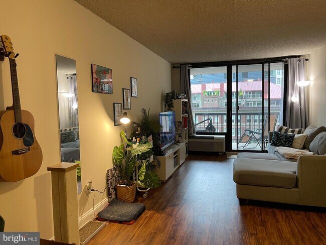Foto del edificio - 241 S 6th St