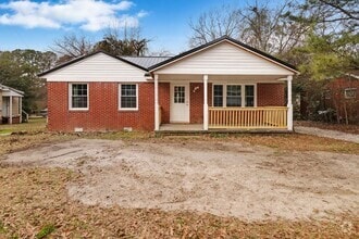 Building Photo - 909 Prince Ave