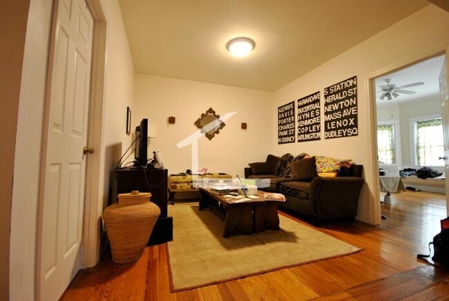 Building Photo - Unique BU Apartment
