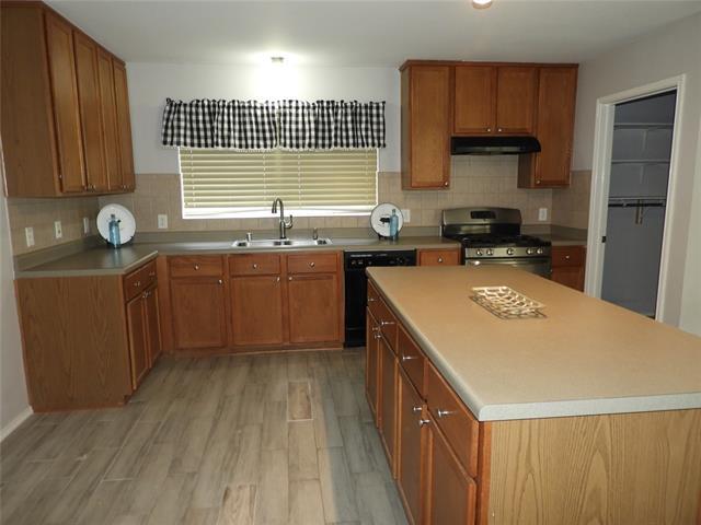 Building Photo - 3900 Coloma Dr