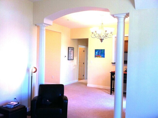 Foto del edificio - 2 bedroom/ 2 bathroom- Bennington on the Park