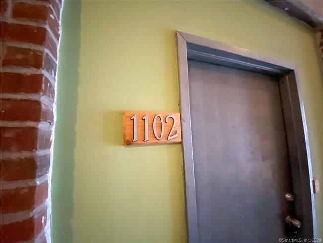 Foto del edificio - 325 Myrtle Ave