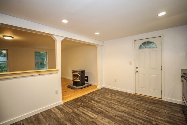 Building Photo - 259 MacDowell Rd