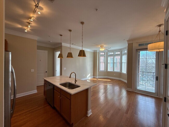 Foto del edificio - Tranquil Court - T.R. Lawing Realty Property