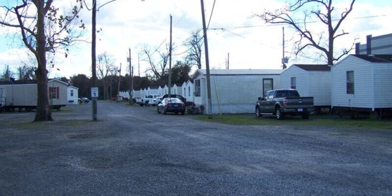 Primary Photo - AIRLINE OAKS - BLAIR AVE