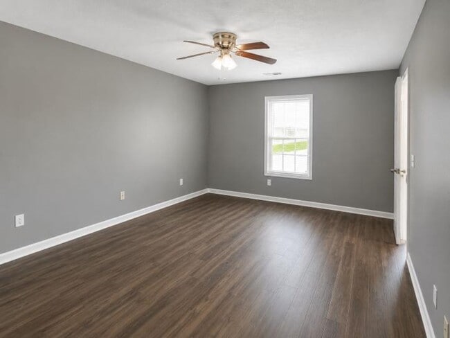 Building Photo - 208 Ruf Dr