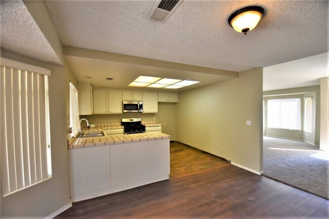 Foto del edificio - 44717 26th St E