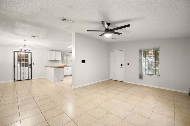 Foto del edificio - 2315 W Spruce St