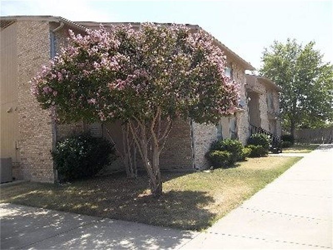 Building Photo - 333 Highland Ave