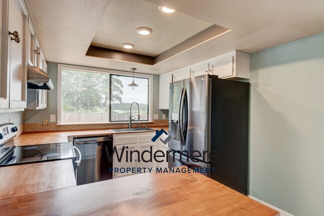 Foto del edificio - 3 bedroom 2 bath Home