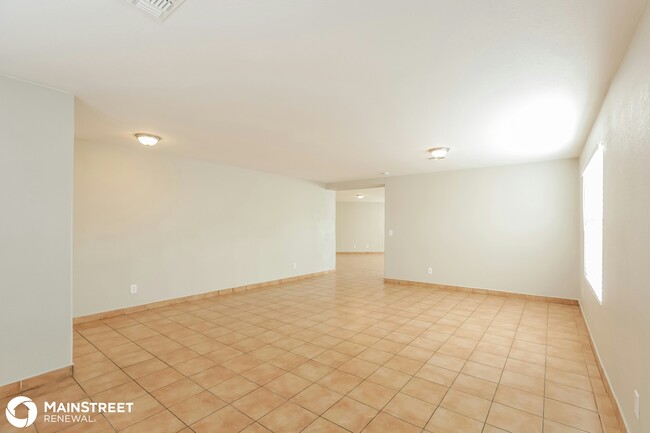 Foto del edificio - 4803 N 93rd Dr