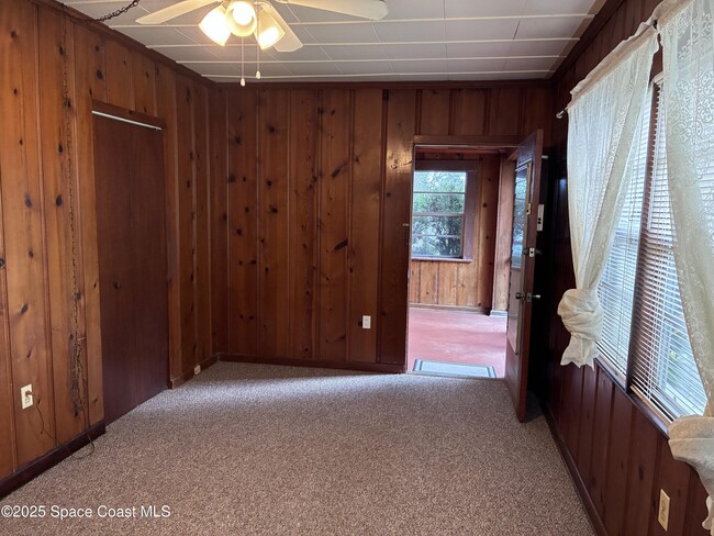 Building Photo - 803 Rockledge Dr