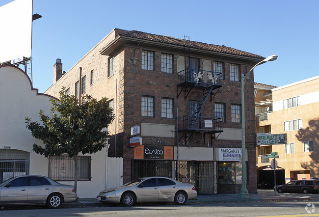Building Photo - 1290 26th Ave