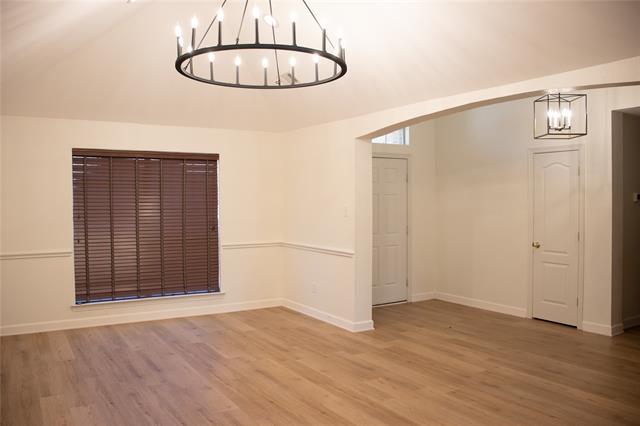 Foto del edificio - 10305 Bent Tree Dr