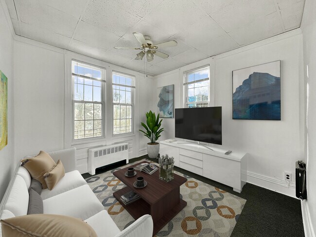 Foto del edificio - 97 Glover Ave
