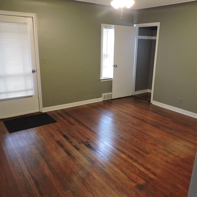 Foto del edificio - 23850 Glenwood St