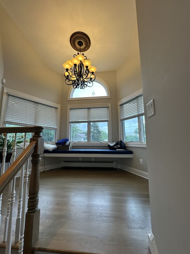 Foto del edificio - 85 Mountain Ridge Dr