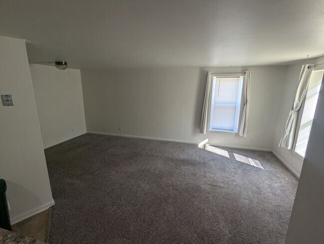 Foto del edificio - 4020-4022 S Beaumont Ave