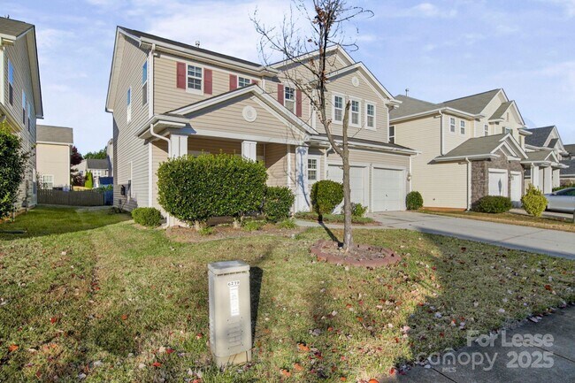 Foto del edificio - 6223 Woodland Commons Dr