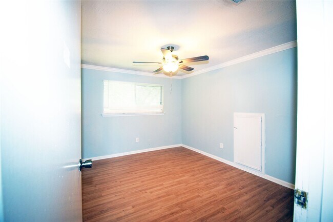 Foto del edificio - 1806 Cedarwood Ct