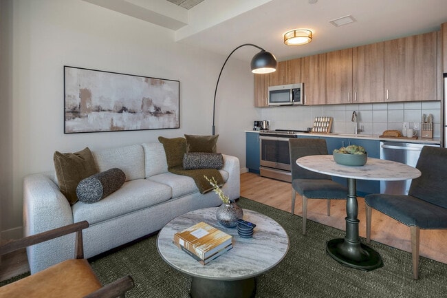 Building Photo - 485 Foley St