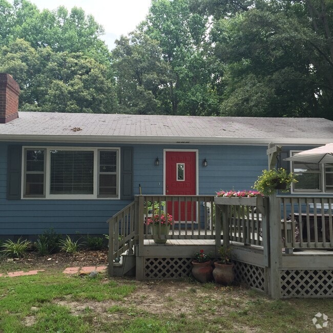 Hanover Apartments with EV Charging 1 Rentals