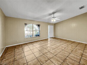 Building Photo - 208 SE 17th St