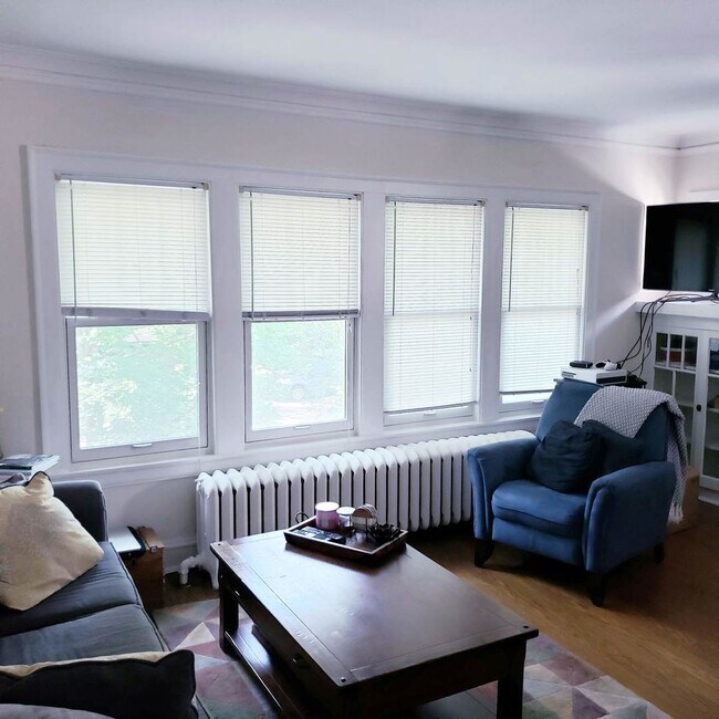 Foto del edificio - 1327 Washington St