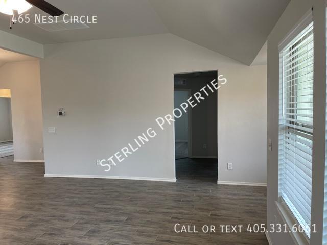 Building Photo - Charming 3-Bedroom Home in Skyline Trails