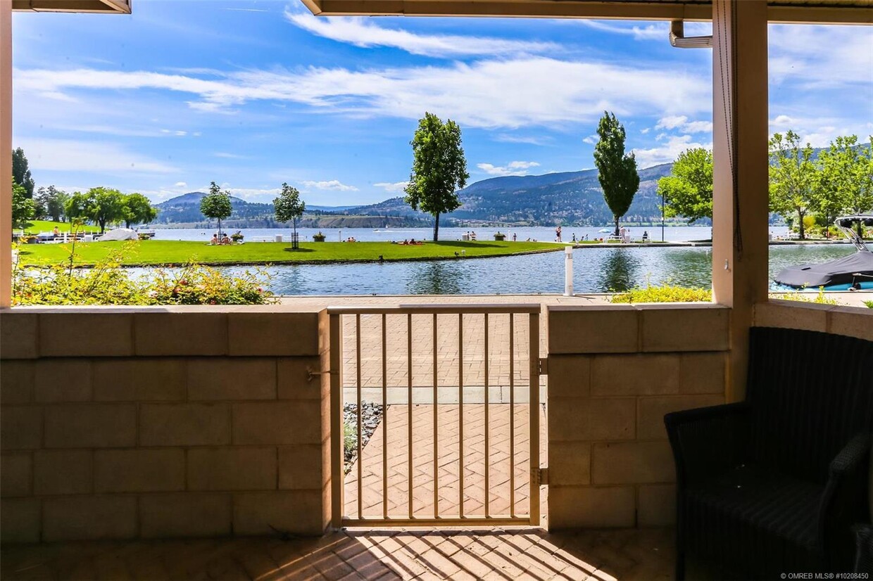 Photo principale - 1128 Sunset Dr