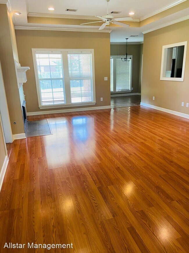 Foto del edificio - 3 br, 2 bath House - 104 Southwood Drive