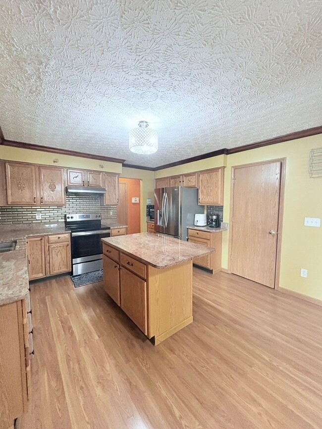 Building Photo - Furnished 4BR 2 BA Home w/ Covered Patio in Groveport!