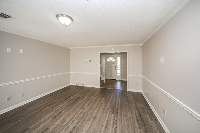 Foto del edificio - 4481 Tracy Lynn Dr