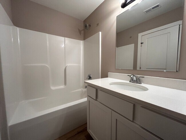 Foto del edificio - 1611-1613Dugan