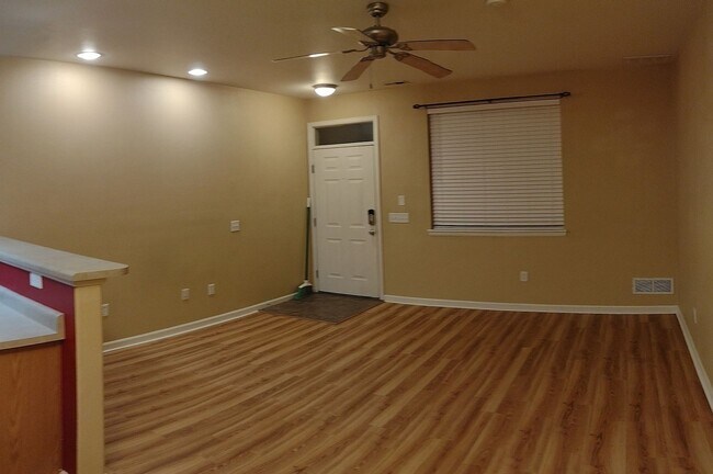 Foto del edificio - 2 Bedroom condo in Thornton