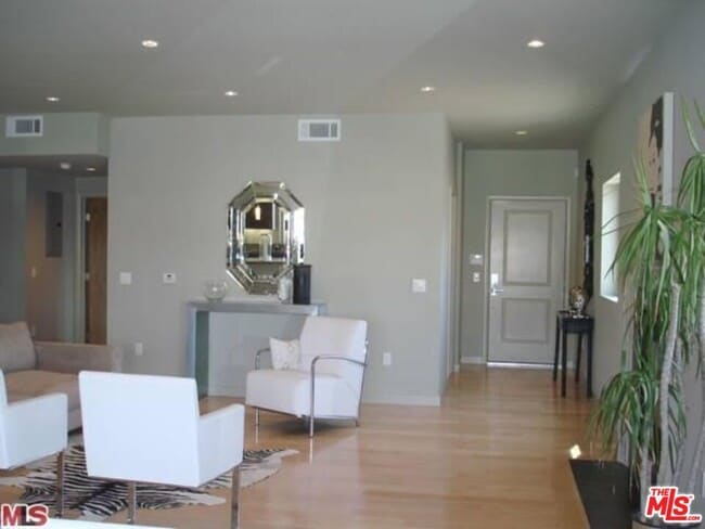 Foto del edificio - 1529 S Westgate Ave
