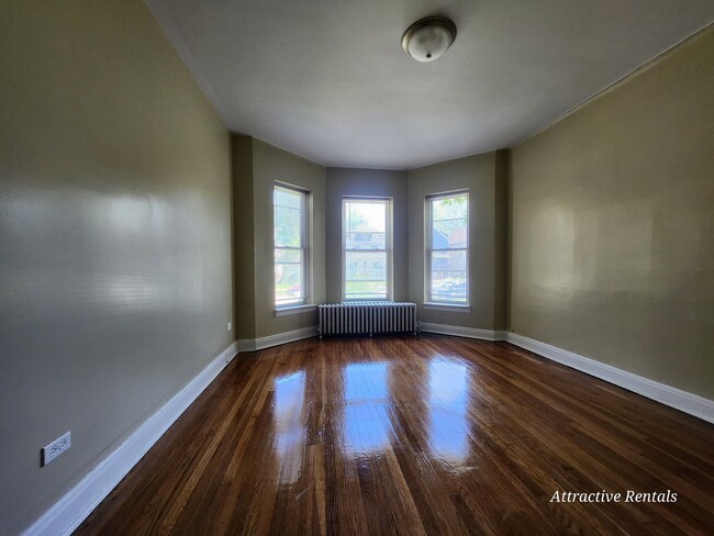 Building Photo - 152 N Menard Ave